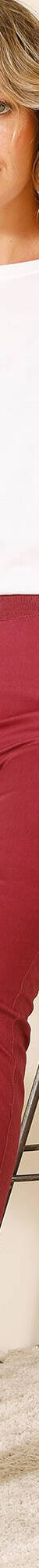 Rechte broek met elastische taille (rood) Rechte broek met elastische taille (rood)